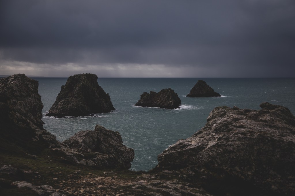 Porspoder, fin du monde. Fin 2020, la tempête Bella frappe les côtes françaises, dont le Finistère.